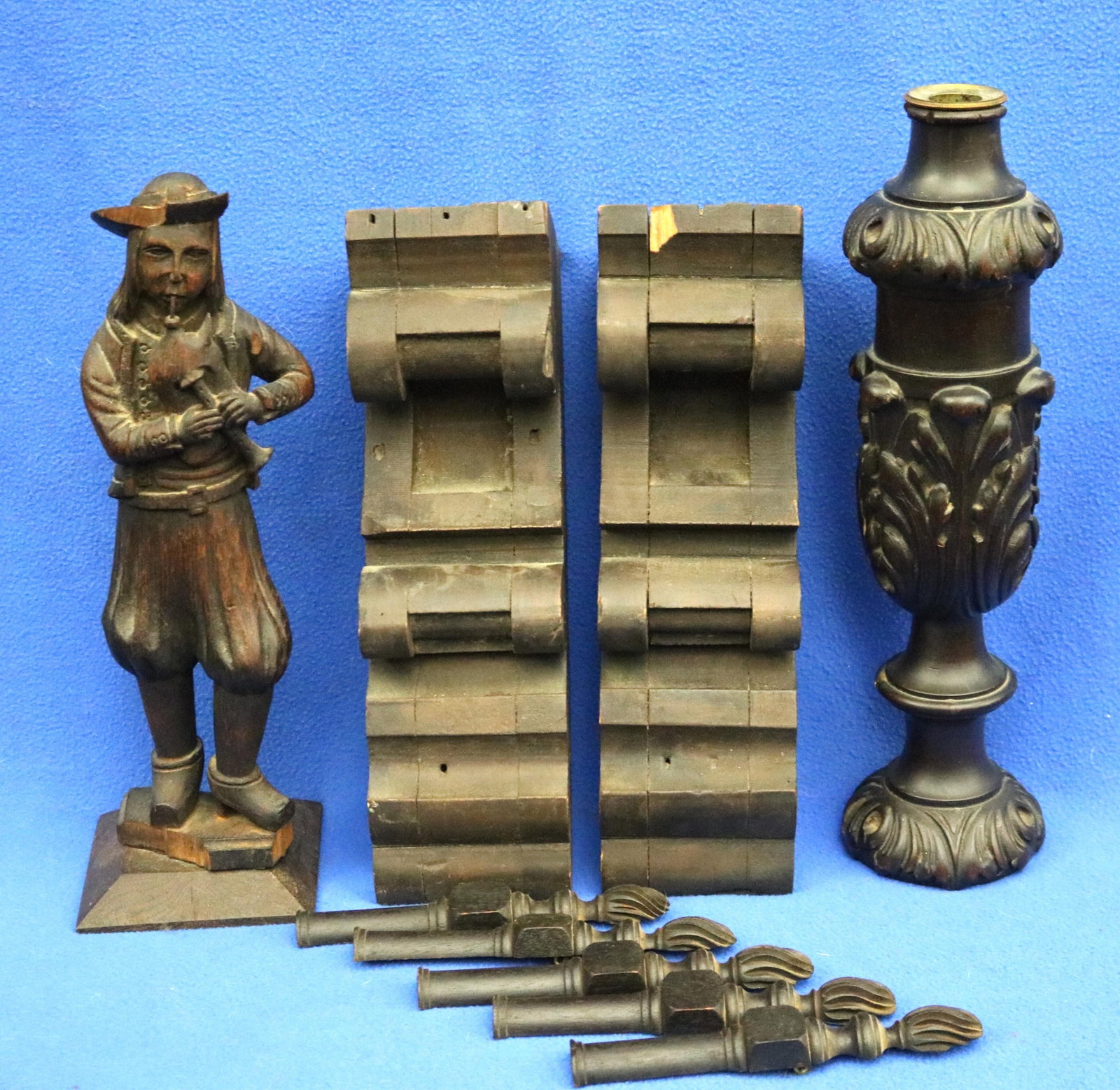 GROUP OF ARCHITECTURAL AND DECORATIVE ELEMENTS - H: bagpiper, 13 3/4 in..: GROUP OF ARCHITECTURAL AND DECORATIVE ELEMENTS H: bagpiper, 13 3/4 in.
