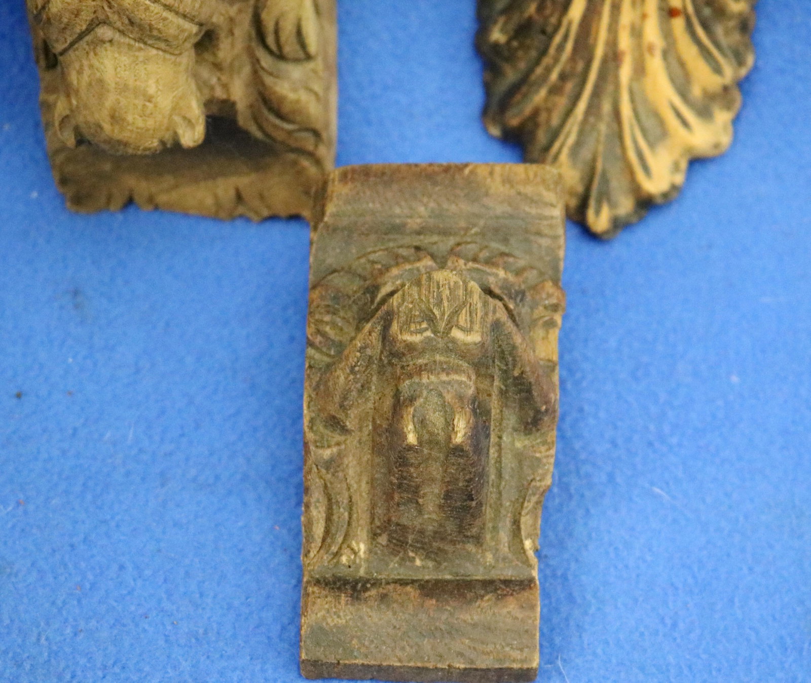 SIX ASSORTED HAND-CARVED RENAISSANCE REVIVAL ARCHITECTURAL ELEMENTS - . - 5