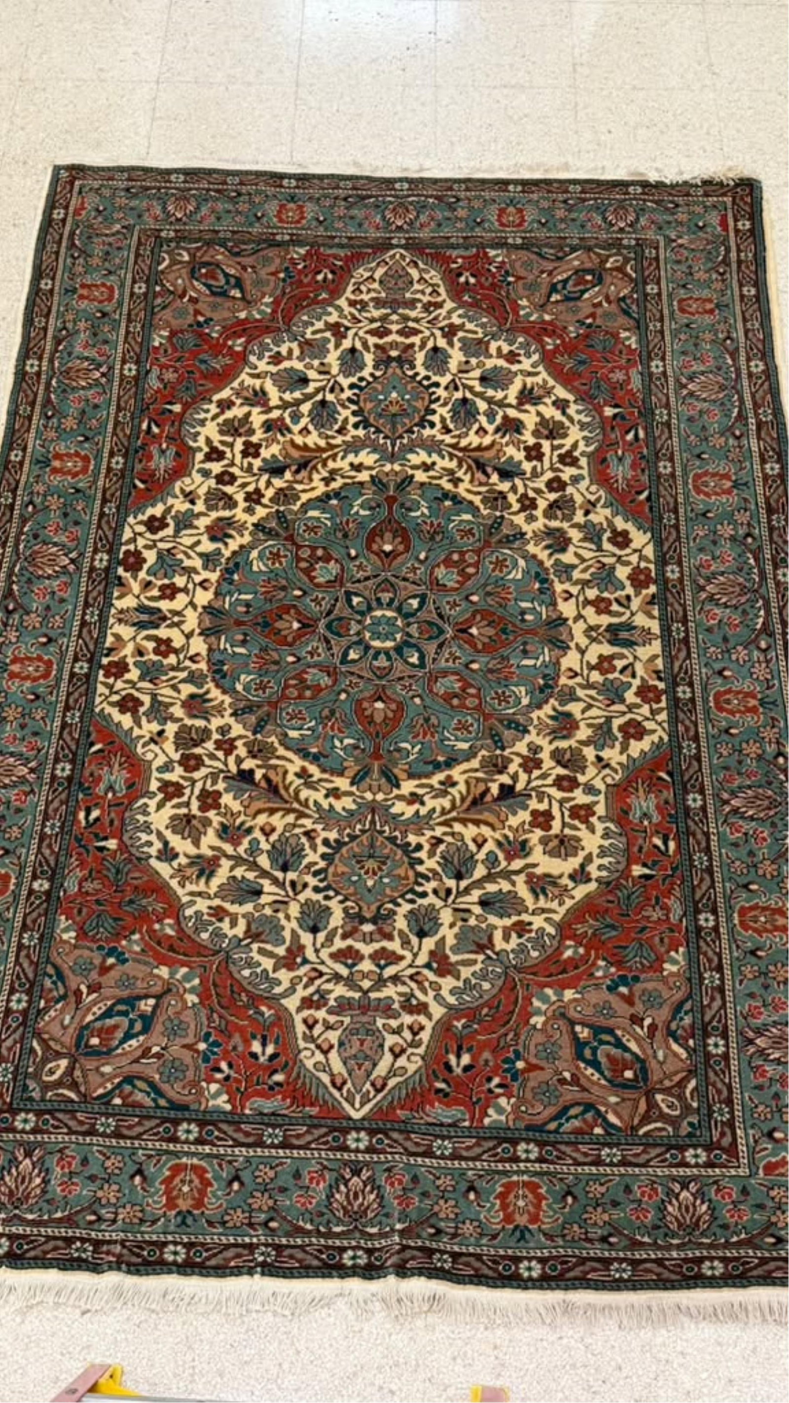 TABRIZ RUG - App. 4 ft. 10 in. x 7 ft..: TABRIZ RUG Central floral medallion on ivory ground App. 4 ft. 10 in. x 7 ft.