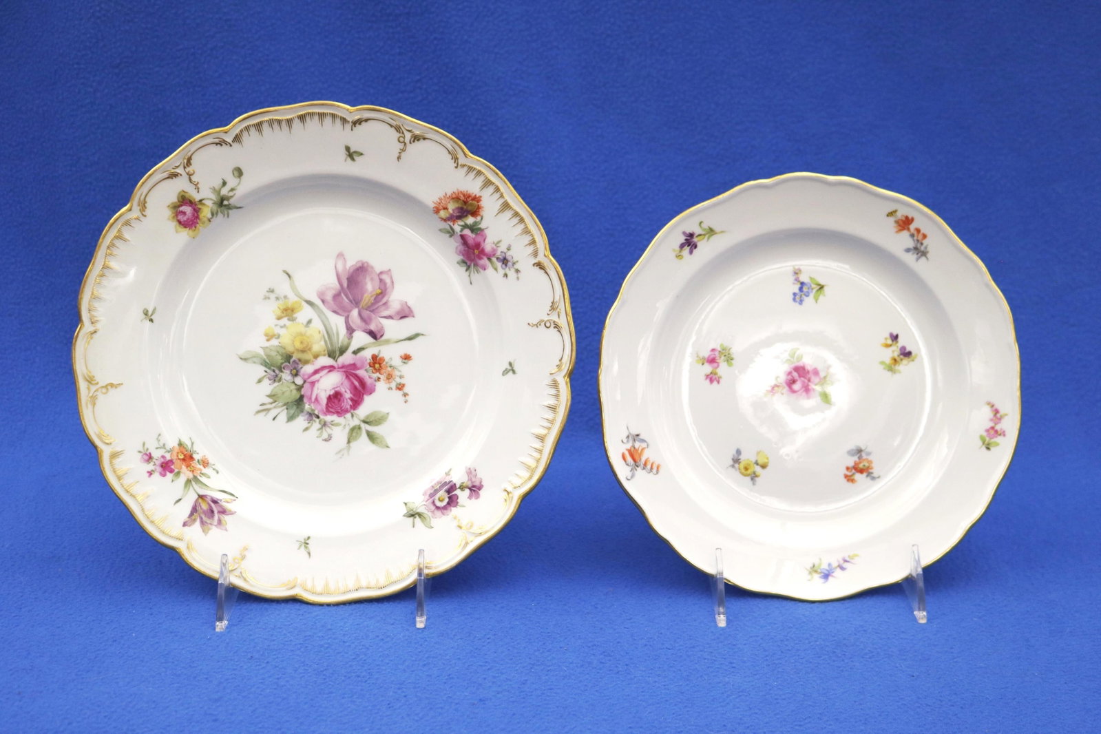SET OF 12 MEISSEN POLYCHROMED FLORAL DECORATED PORCELAIN DESSERT PLATES- - D: 8 1/4 in..: SET OF 12 MEISSEN POLYCHROMED FLORAL DECORATED PORCELAIN DESSERT PLATES- D: 8 1/4 in.