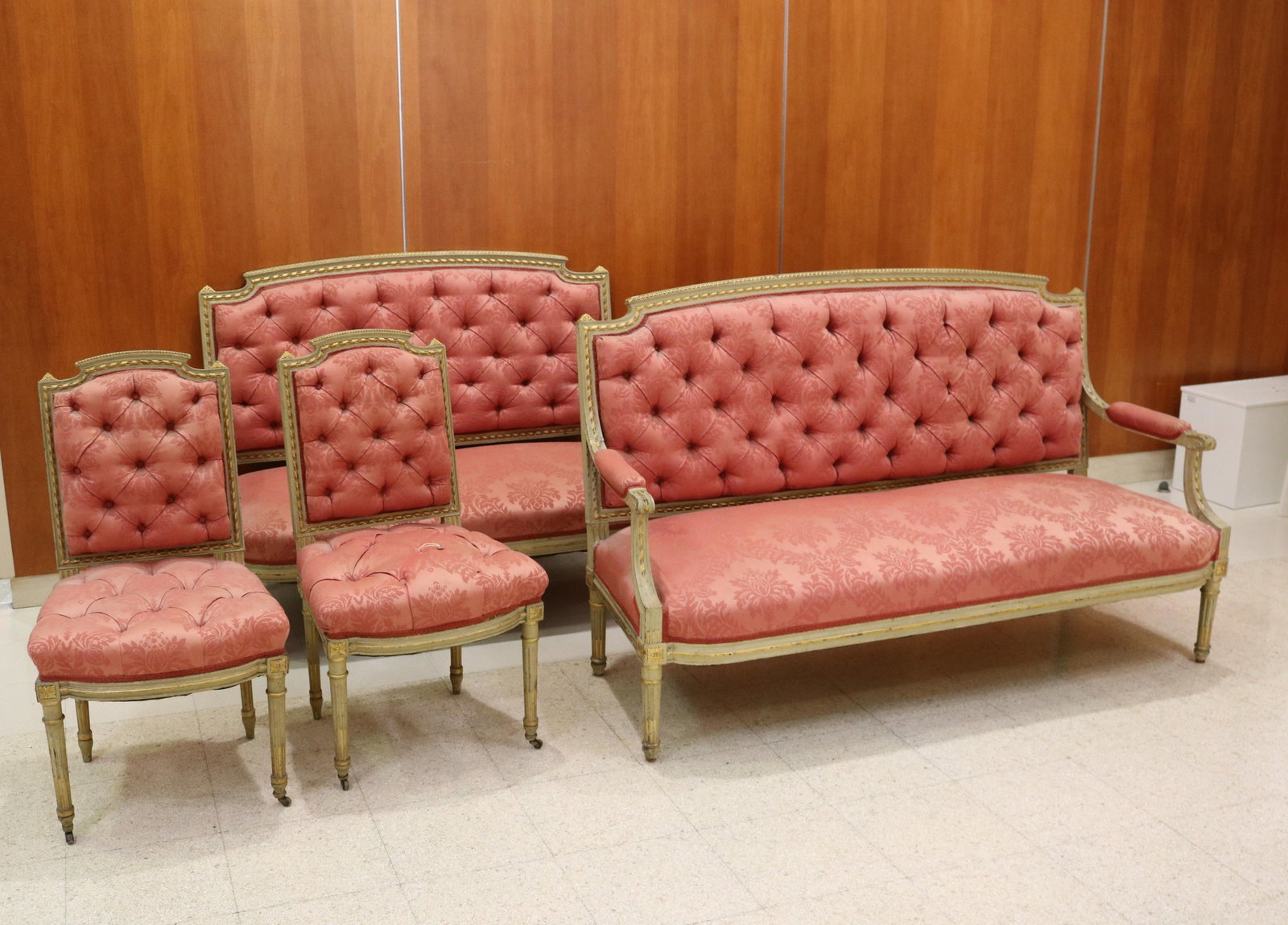 FOUR-PIECE LOUIS XV STYLE CARVED, PAINTED AND PARTIAL-GILT SALON SUITE early 20th century - Canapes, (1 of 20)