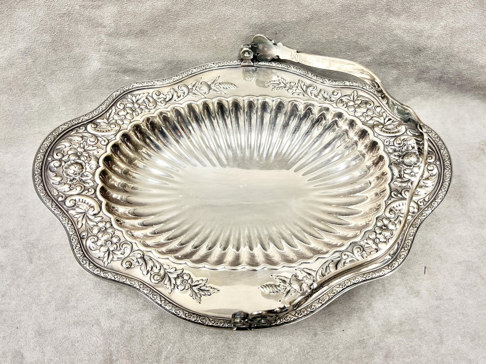 THREE SILVER-PLATED TABLE ITEMS - . - 5