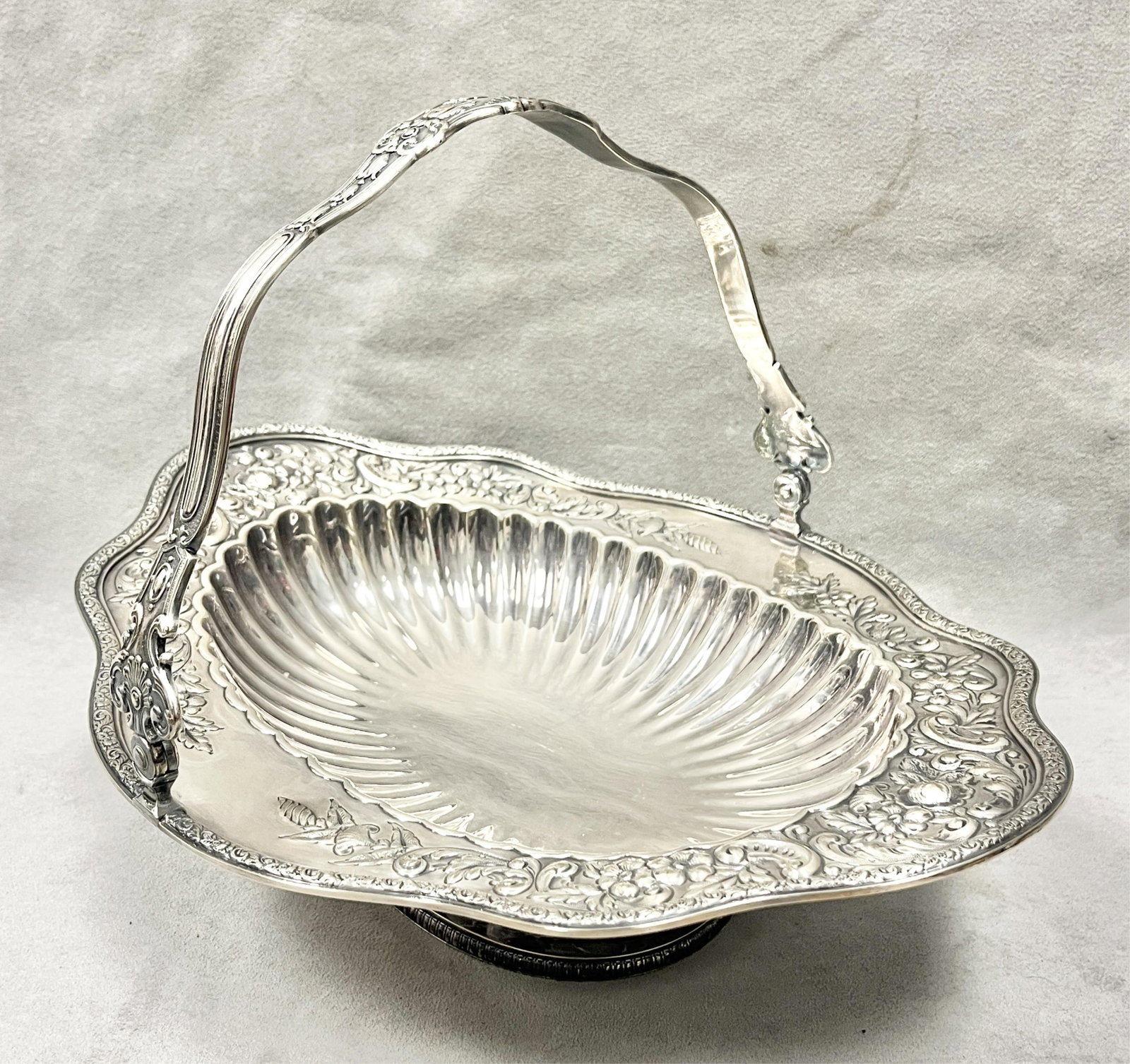 THREE SILVER-PLATED TABLE ITEMS - . - 6
