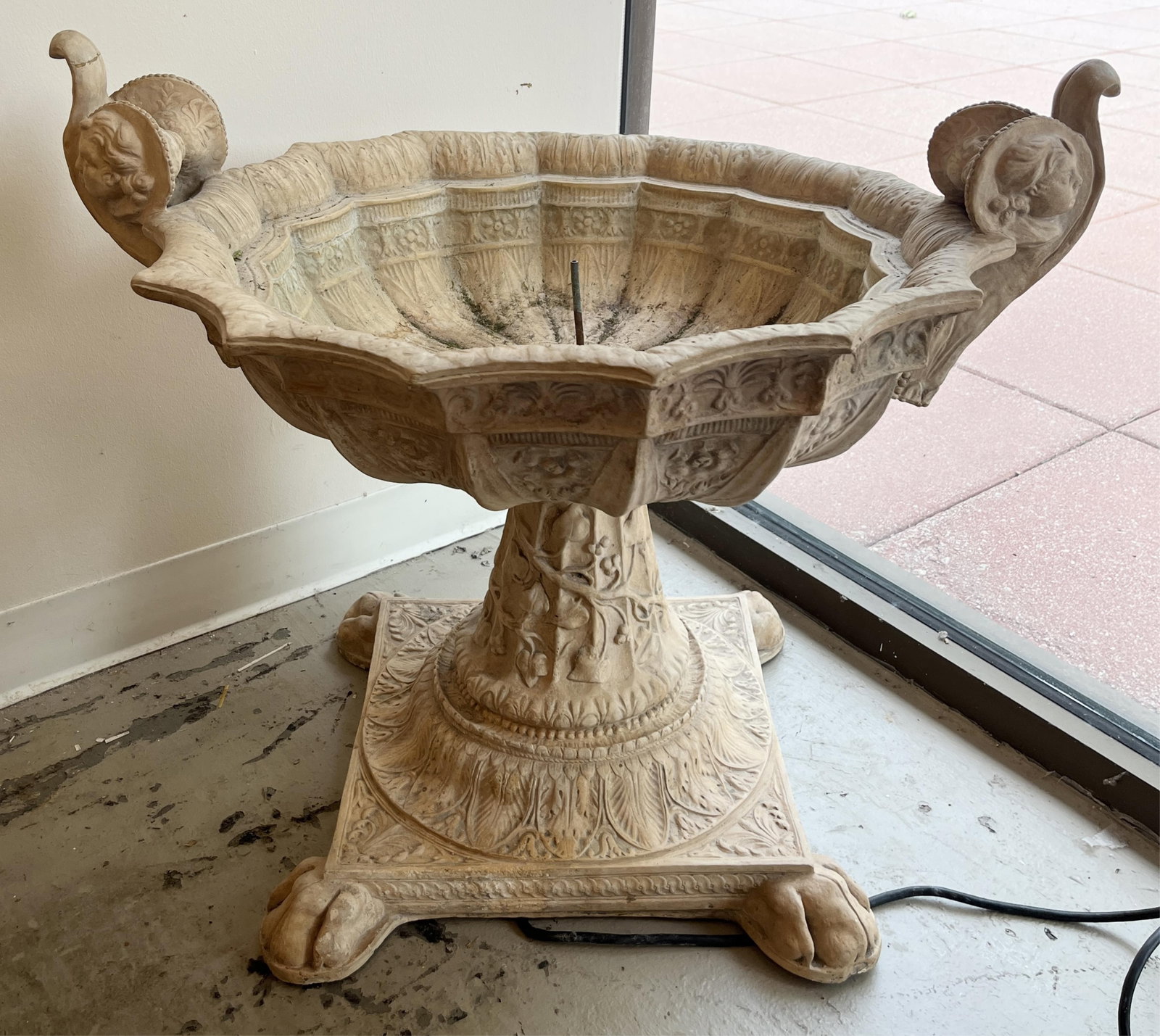 VINTAGE PAINTED CAST IRON PLAINTER CAST WITH FOLIATE DETAILS AND ANGEL MASKS ON HANDLES - H: 22 in. (1 of 12)