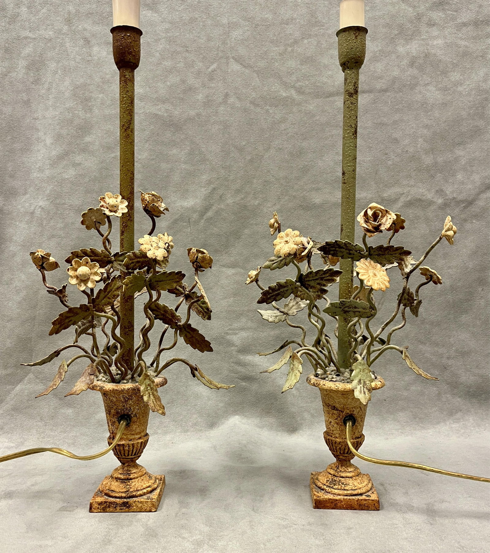 PAIR BOUDOIR LAMPS IN FORM OF PAINTED METAL URNS ISSUING FLORAL BOUQUETS - H: 17 inches, overall to (1 of 6)