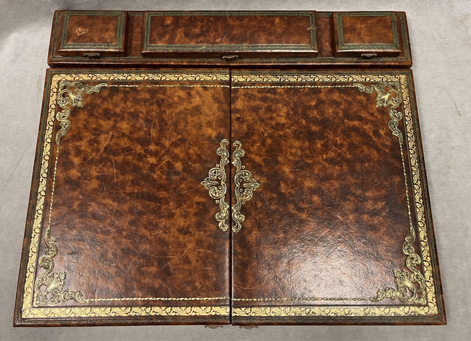GOLD-TOOLED BROWN LEATHER DESK PAD/BLOTTER - 19 in. x 22 1/2 in.. (1 of 9)