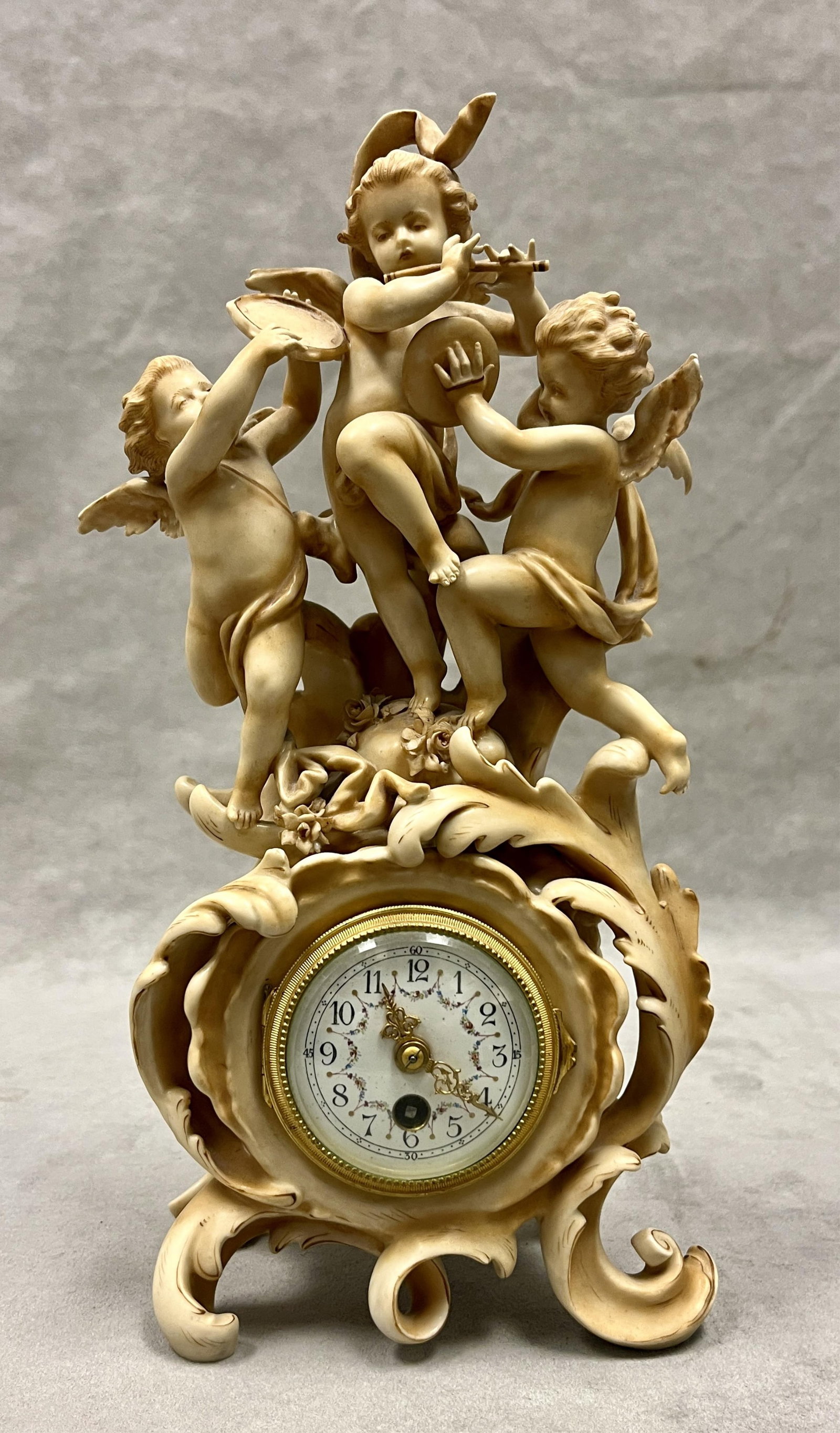 VOLKSTEDT POLYCHROMED PORCELAIN FIGURAL TABLE CLOCK - H: 11 1/2 inches. (1 of 14)