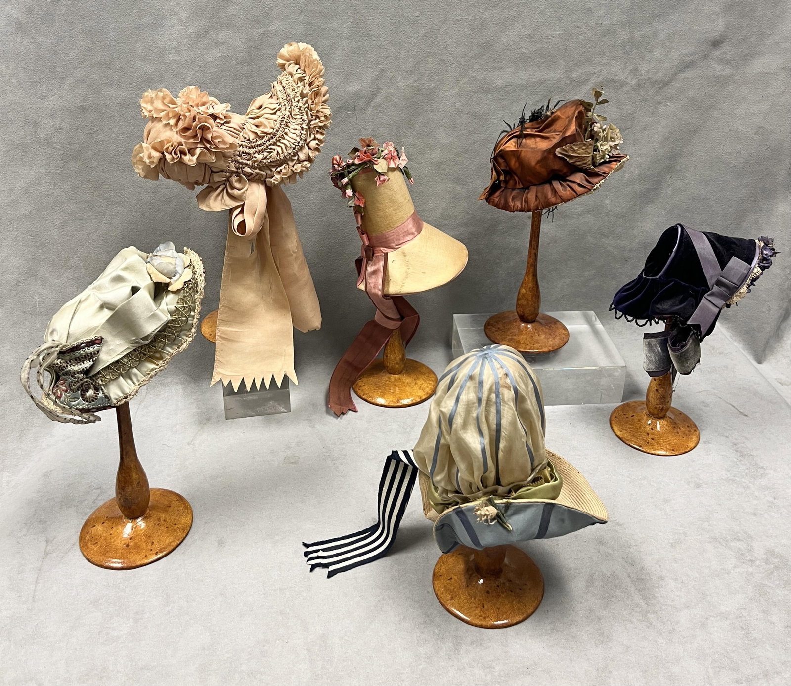 SIX ASSORTED MINIATURE LADY'S BONNETS AND HATS, WITH ORIGINAL BERKELEY BONNETERIE BLACK AND WHITE (1 of 20)