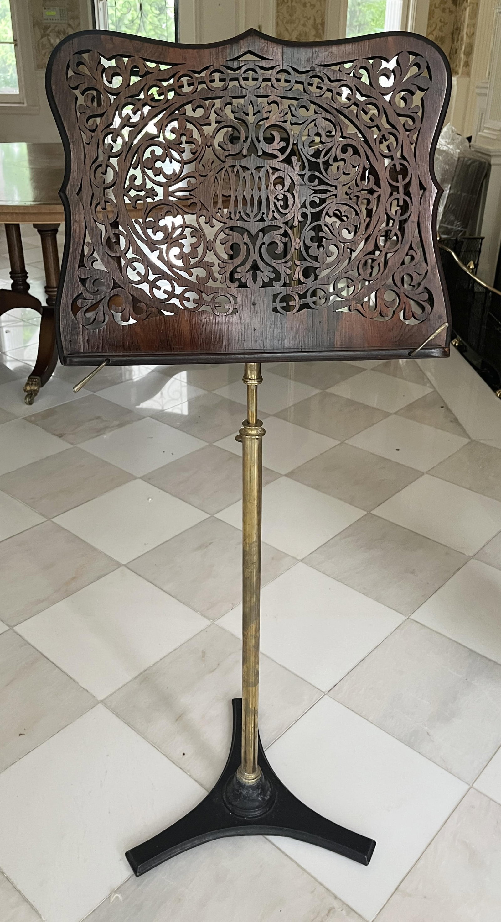 VICTORIAN ROSEWOOD MUSIC STAND ON ADJUSTABLE BRASS BASE - H: 44 IN. (1 of 7)
