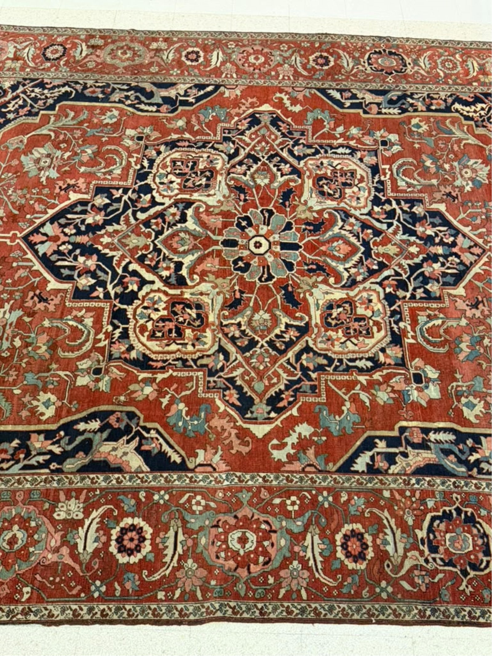 SERAPI (HERIZ) RUG - App. 9 ft. 5 in. x 13 ft. 5 in.. - 3