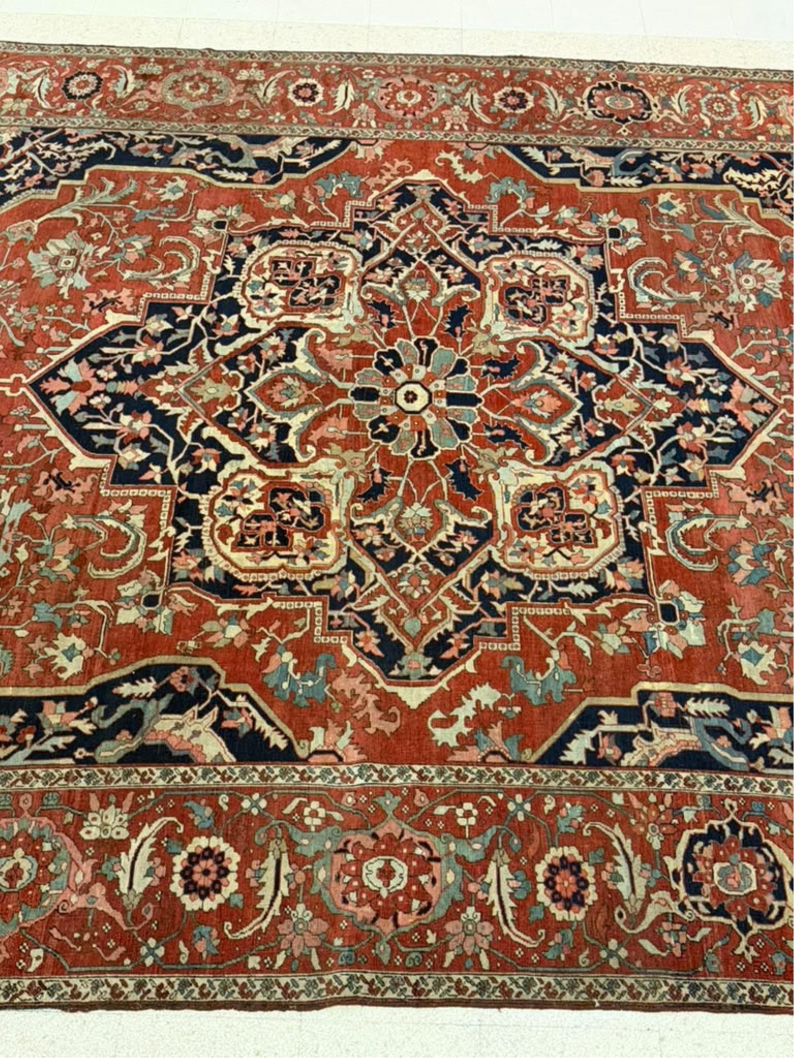 SERAPI (HERIZ) RUG - App. 9 ft. 5 in. x 13 ft. 5 in.. - 9
