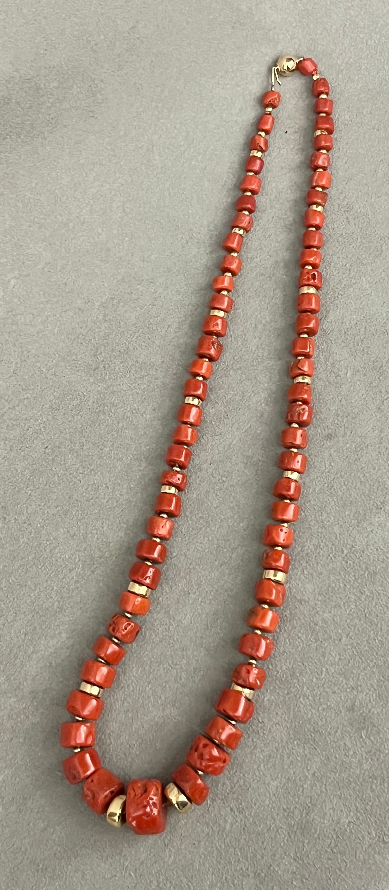GRADUATED RED-ORANGE CORAL BEAD CHOKER WITH 14K YELLOW GOLD CLASP Tumbled coral chunks spaced by (1 of 2)