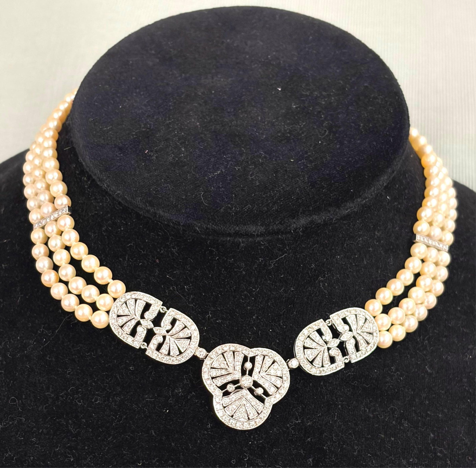 TRIPLE-STRAND MATCHED CULTURED PEARL CHOKER WITH 18K WHITE GOLD AND DIAMOND TRIPLE- PANEL THROAT (1 of 20)