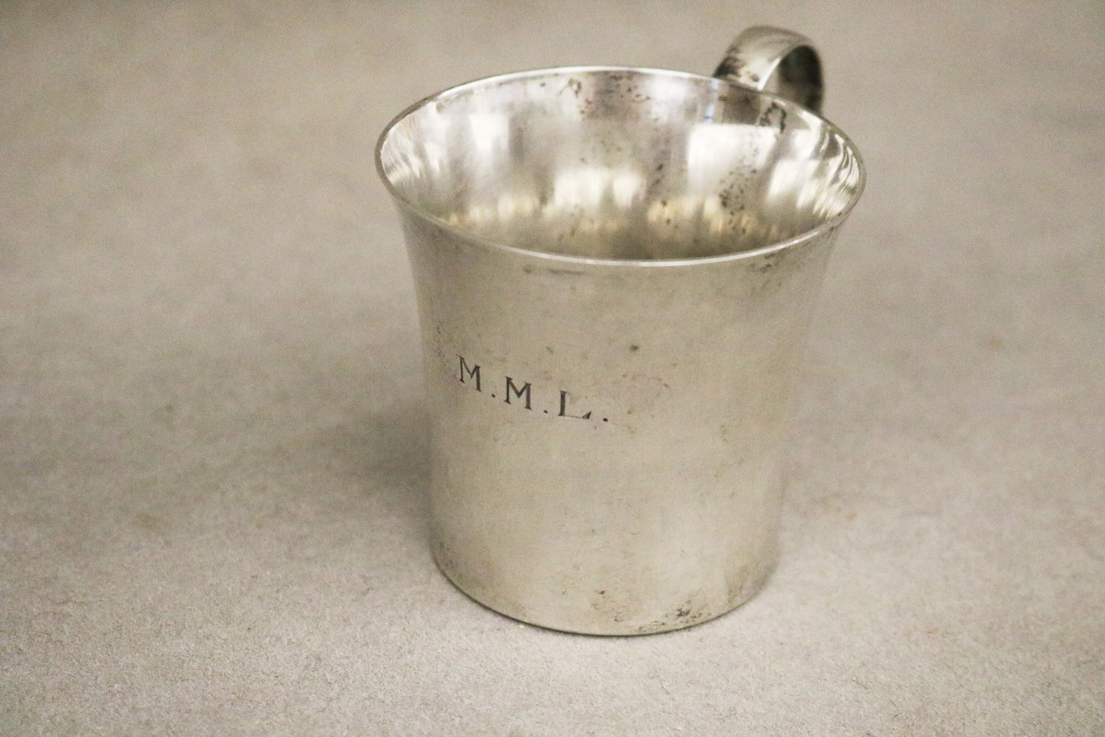 TWO STERLING SILVER TABLE ARTICLES - . - 2