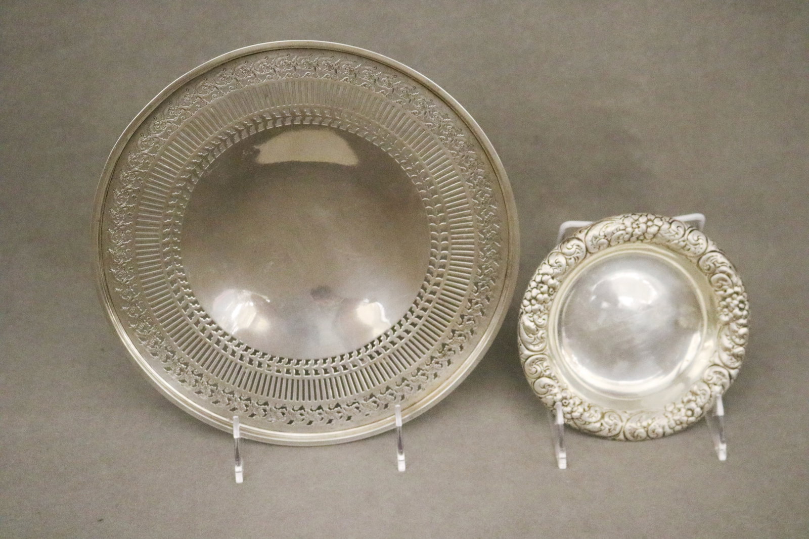 TWO PIECES STERLING SILVER TABLEWARE - . - 2