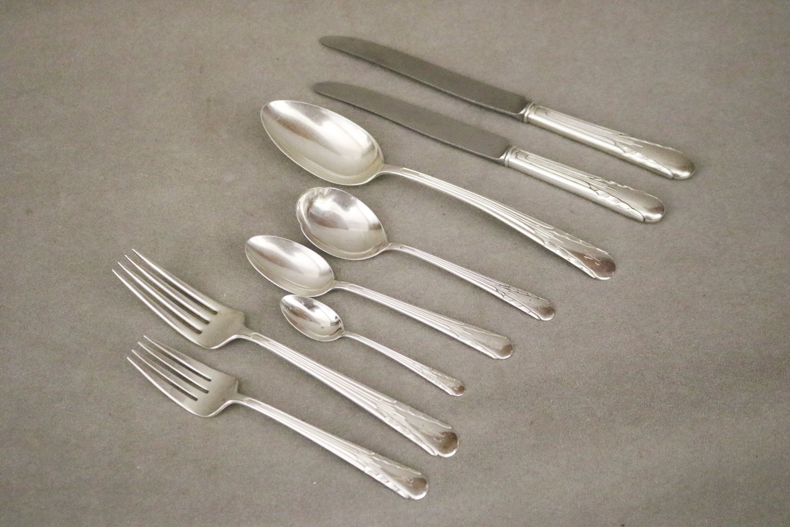 91-PIECE INTERNATIONAL CO. "ORCHID" PATTERN STERLING SILVER FLATWARE - Wt. 81.6 troy oz., excluding (1 of 5)