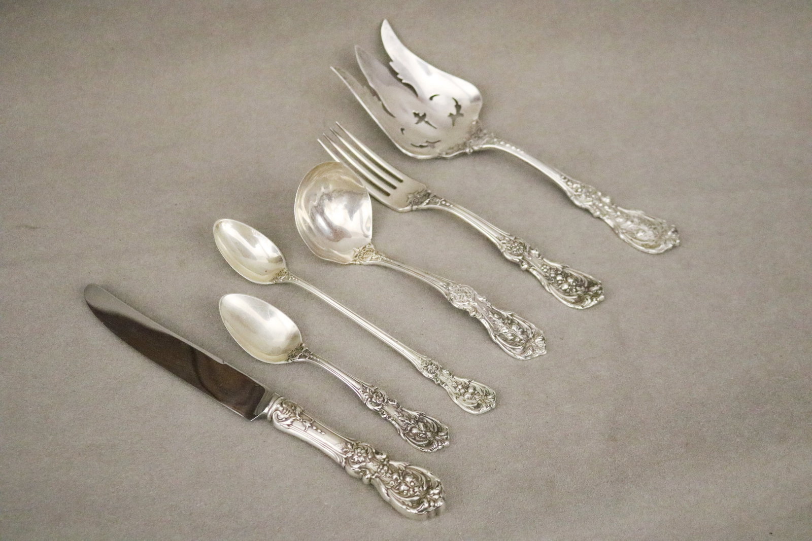 79 PIECE SERVICE REED & BARTON CO. " FRANCIS I" STERLING SILVER FLATWARE - Wt.: 110 troy oz., (1 of 6)