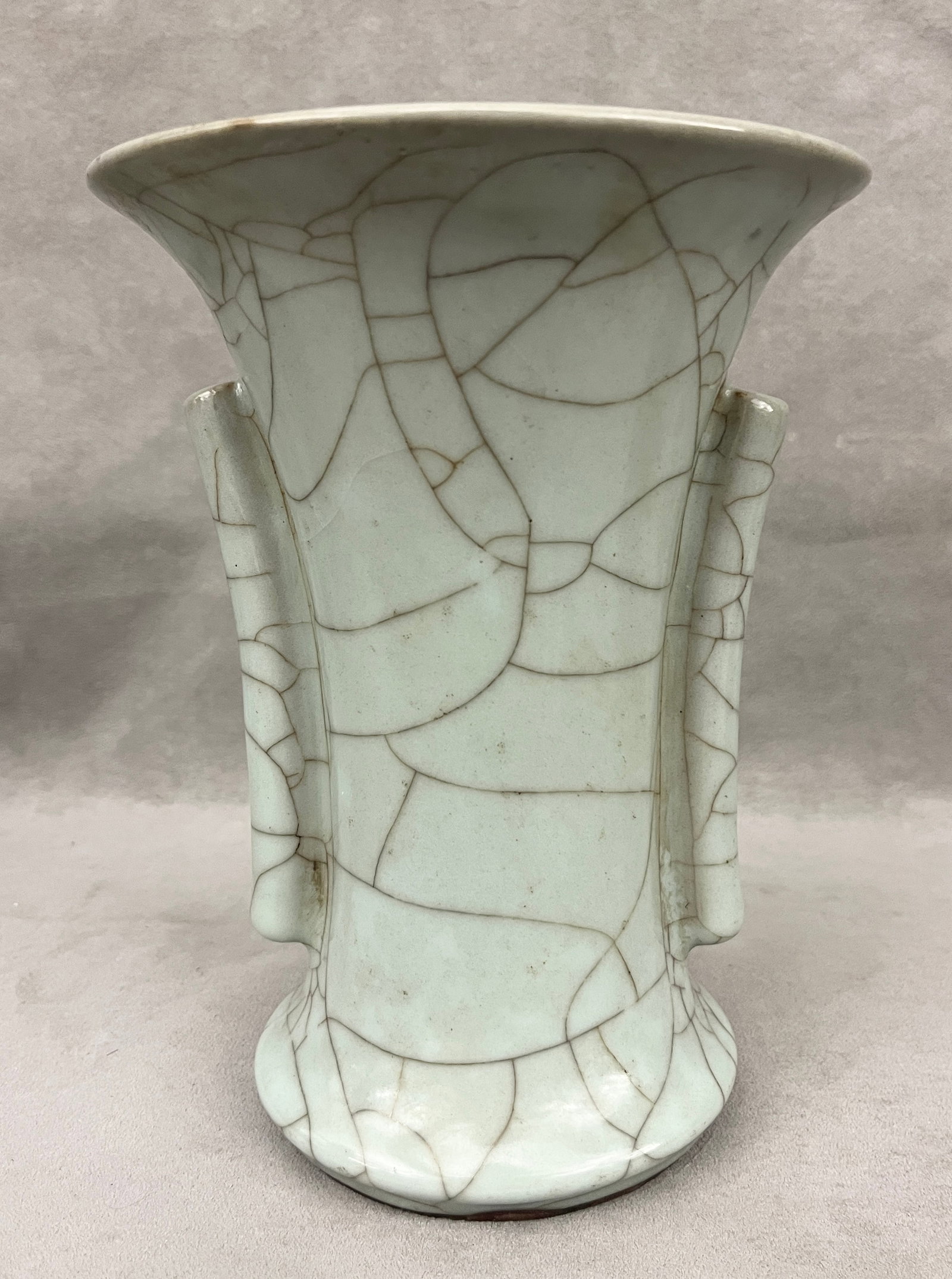 CHINESE GUANWARE GU VASE WITH TUBULAR HANDLES - H: 8 1/2 in..: CHINESE GUANWARE GU VASE WITH TUBULAR HANDLES H: 8 1/2 in.