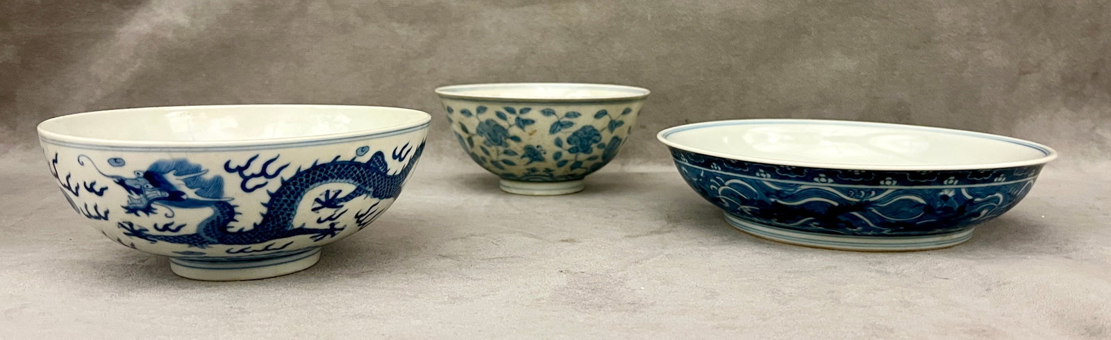 THREE CHINESE BLUE AND WHITE PORCELAIN RING-FOOTED BOWLS - Largest, D: 7 in.. (1 of 12)