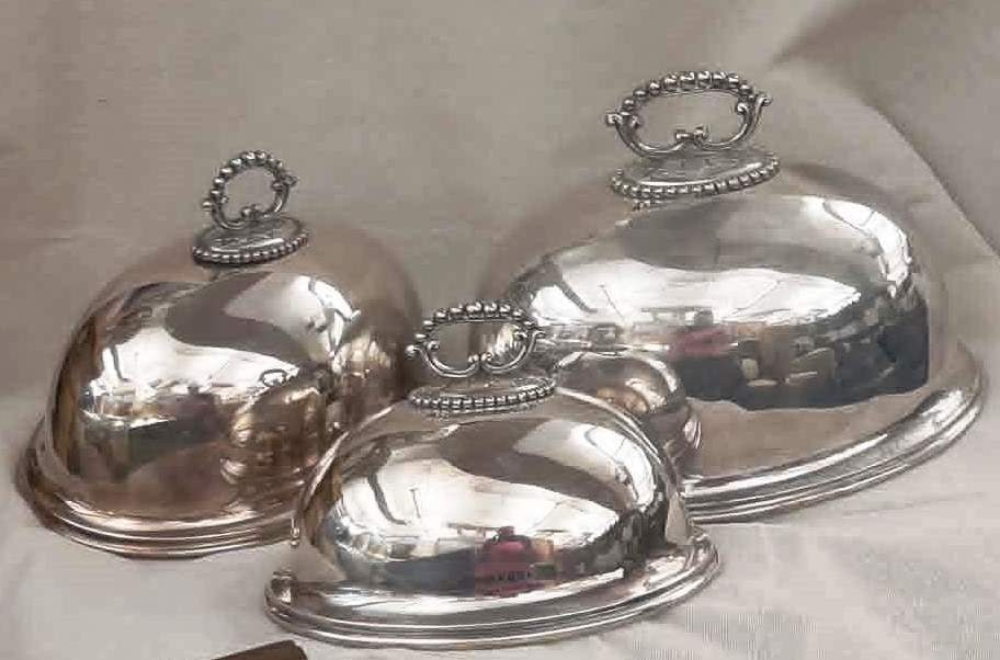 SET THREE MAPPIN & WEBB SILVER-PLATED OVAL PLATTER COVERS WITH KEY HANDLES - L: 8 in., 10 in., and (1 of 4)