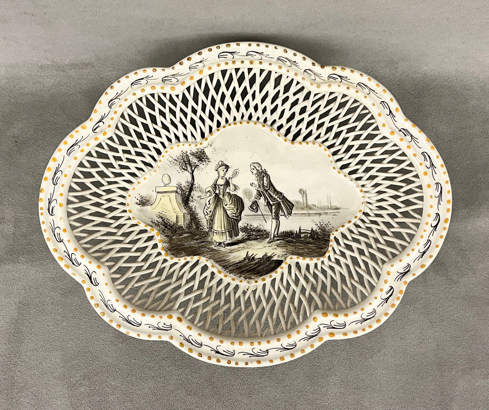 SCALLOPED OVAL BASKETWEAVE CREAMWARE, FOOTED DISH - 11 3/8 in. x 10 3/4 in.. (1 of 7)