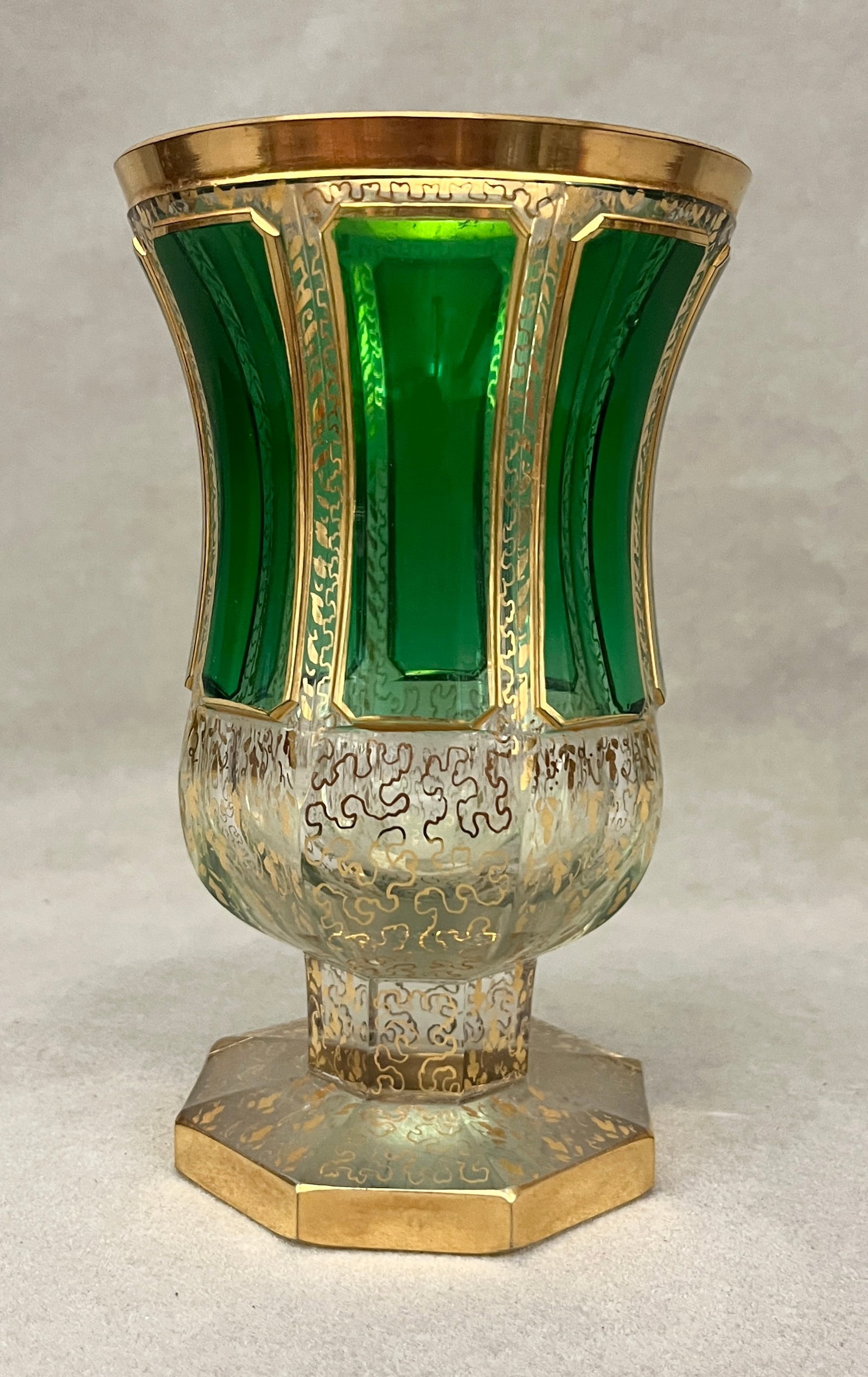 EMERALD GREEN PANELED GILT-DECORATED CRYSTAL FOOTED TUMBLER 19th century - H: 6 1/4 in.. (1 of 5)