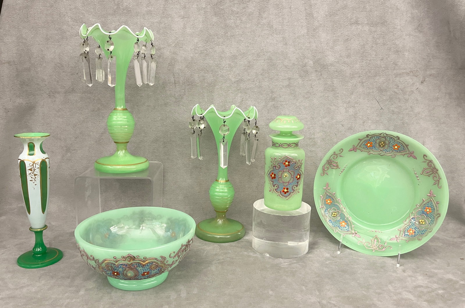 SIX ASSORTED PIECES GREEN BRISTOL GLASS WITH GILT DECORATION 19th century - Candlesticks, H: 9 5/8 (1 of 20)