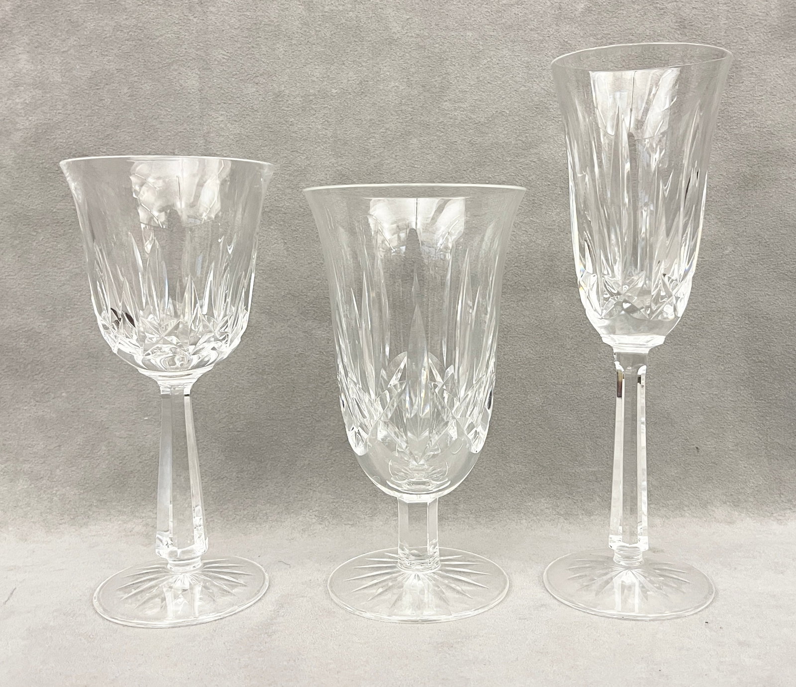 23 PIECES WATERFORD CUT COLORLESS CRYSTAL STEMWARE - . (1 of 4)