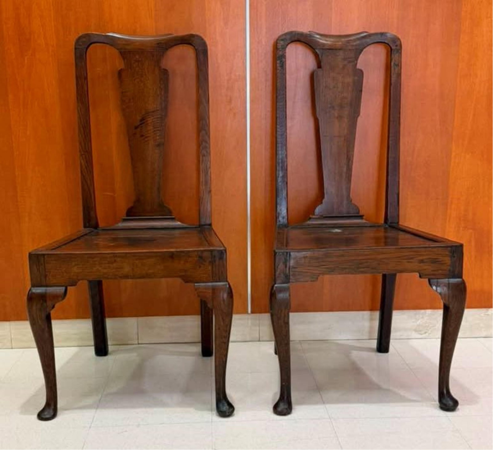 PAIR QUEEN ANNE OAK PLANK-SEAT SIDECHAIRS - . (1 of 11)