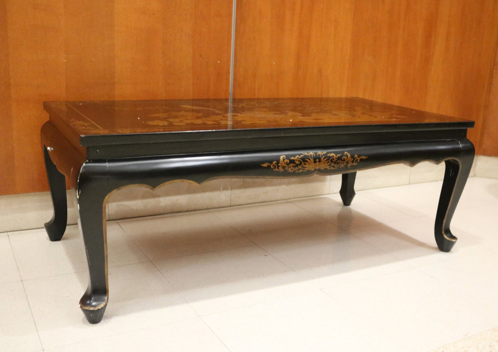 GILT CHINOISERIE DECORATED BLACK LACQUER RECTANGULAR COFFEE TABLE - H: 13 in. Top, 39 1/4 in. x 19 (1 of 3)