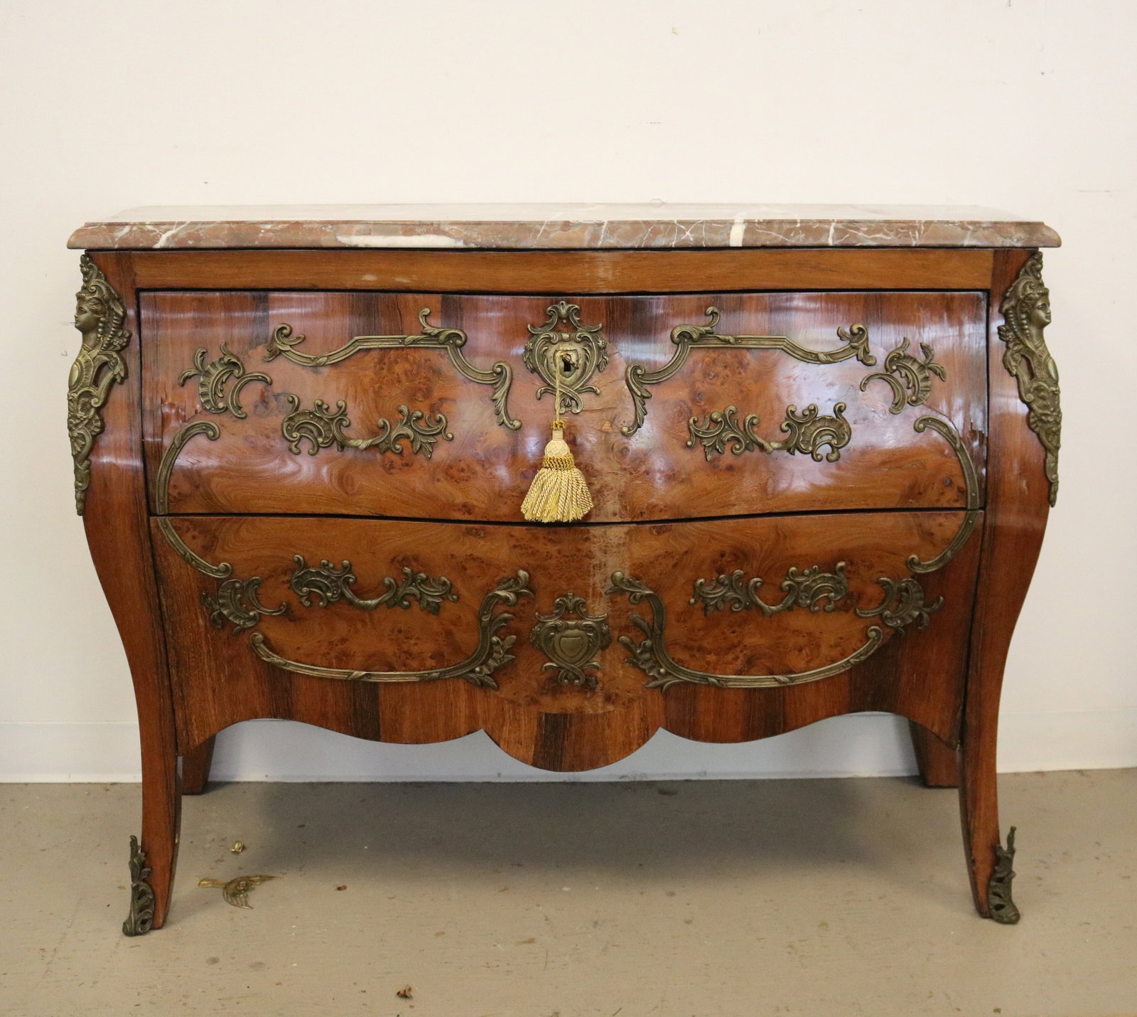 LOUIS XV-STYLE BURLWOOD TWO-DRAWER BOMBE COMMODE WITH SHAPED MARBLE TOP - H: 35 1/4 in. W: 46 in. D: (1 of 16)