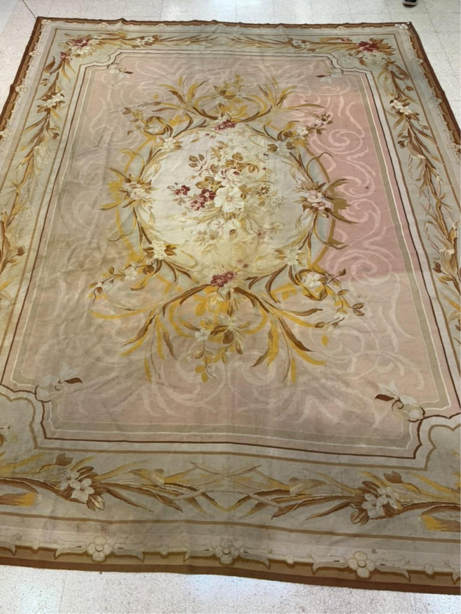 AUBUSSON-STYLE RUG - App. 11 ft. 6 in. x 13 ft. 5 in.. (1 of 9)