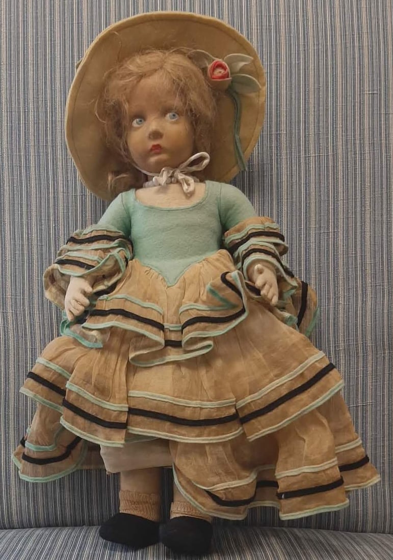 ITALIAN FELT DOLL, POSSIBLY LENCI mid 20th century - H: app. 19 in.. (1 of 14)