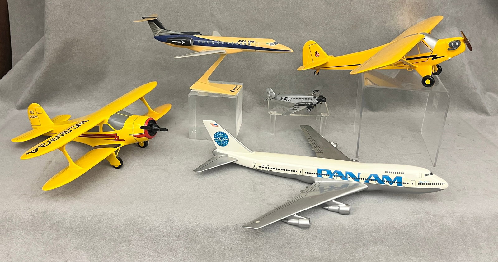 COLLECTION FIVE AIRPLANE MODELS INCLUDING PAN AM JUMBO JET - . (1 of 15)