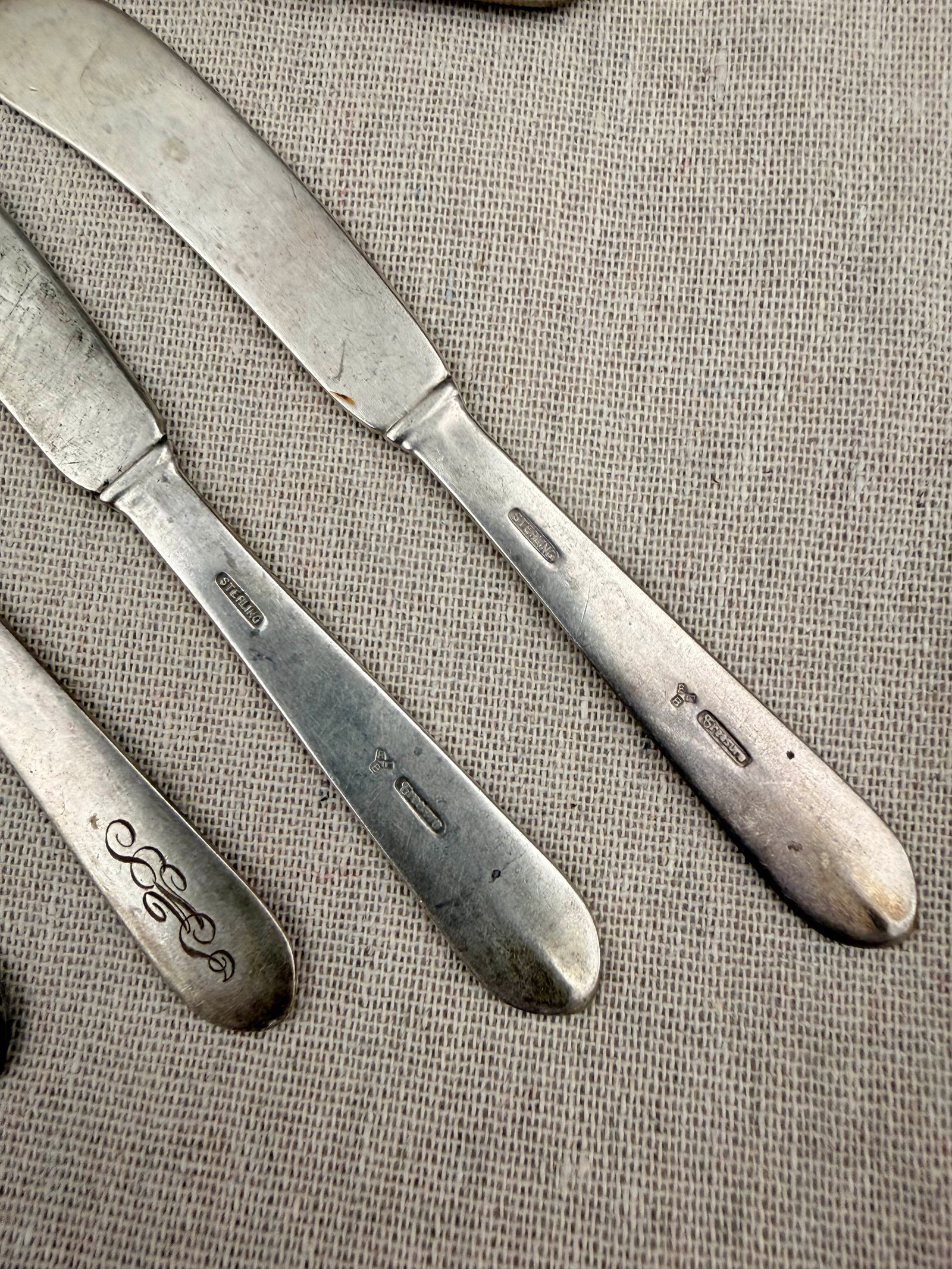 10 ASSORTED ITEMS STERLING SILVER FLATWARE - Wt. 16.2 troy oz.. - 10
