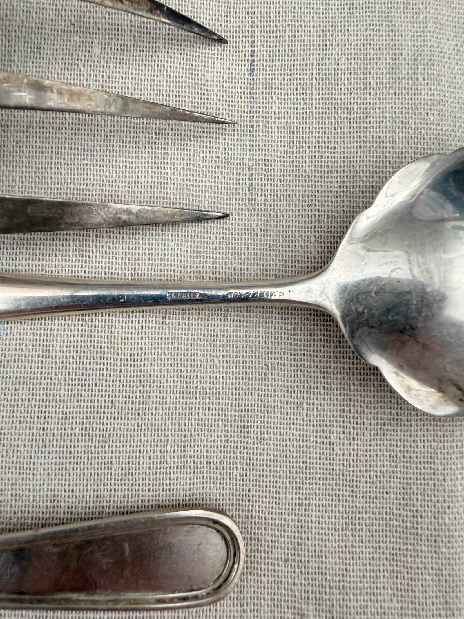 10 ASSORTED ITEMS STERLING SILVER FLATWARE - Wt. 16.2 troy oz.. - 13