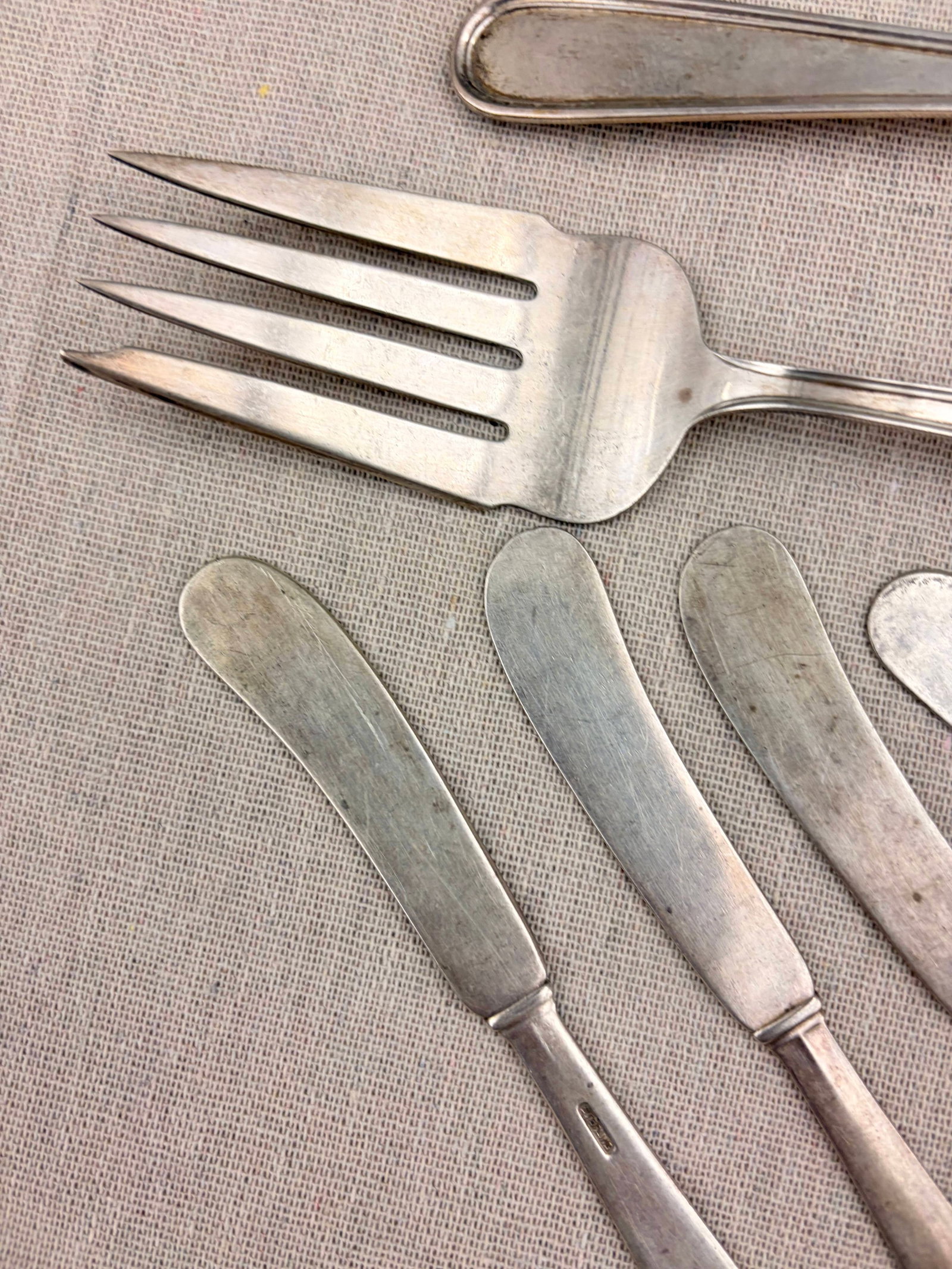 10 ASSORTED ITEMS STERLING SILVER FLATWARE - Wt. 16.2 troy oz.. - 7