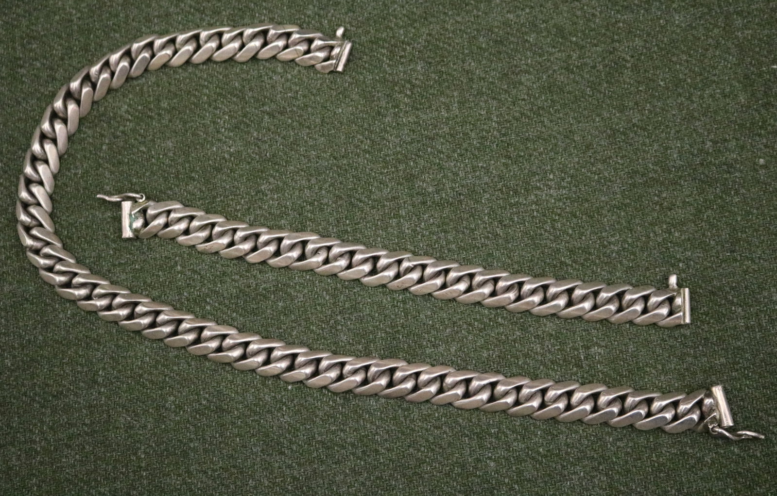 MEXICAN STERLING SILVER FLEXIBLE, DOMED CURB LINK CHOKER WITH MATCHING BRACELET JOINABLE AS LONGER (1 of 16)