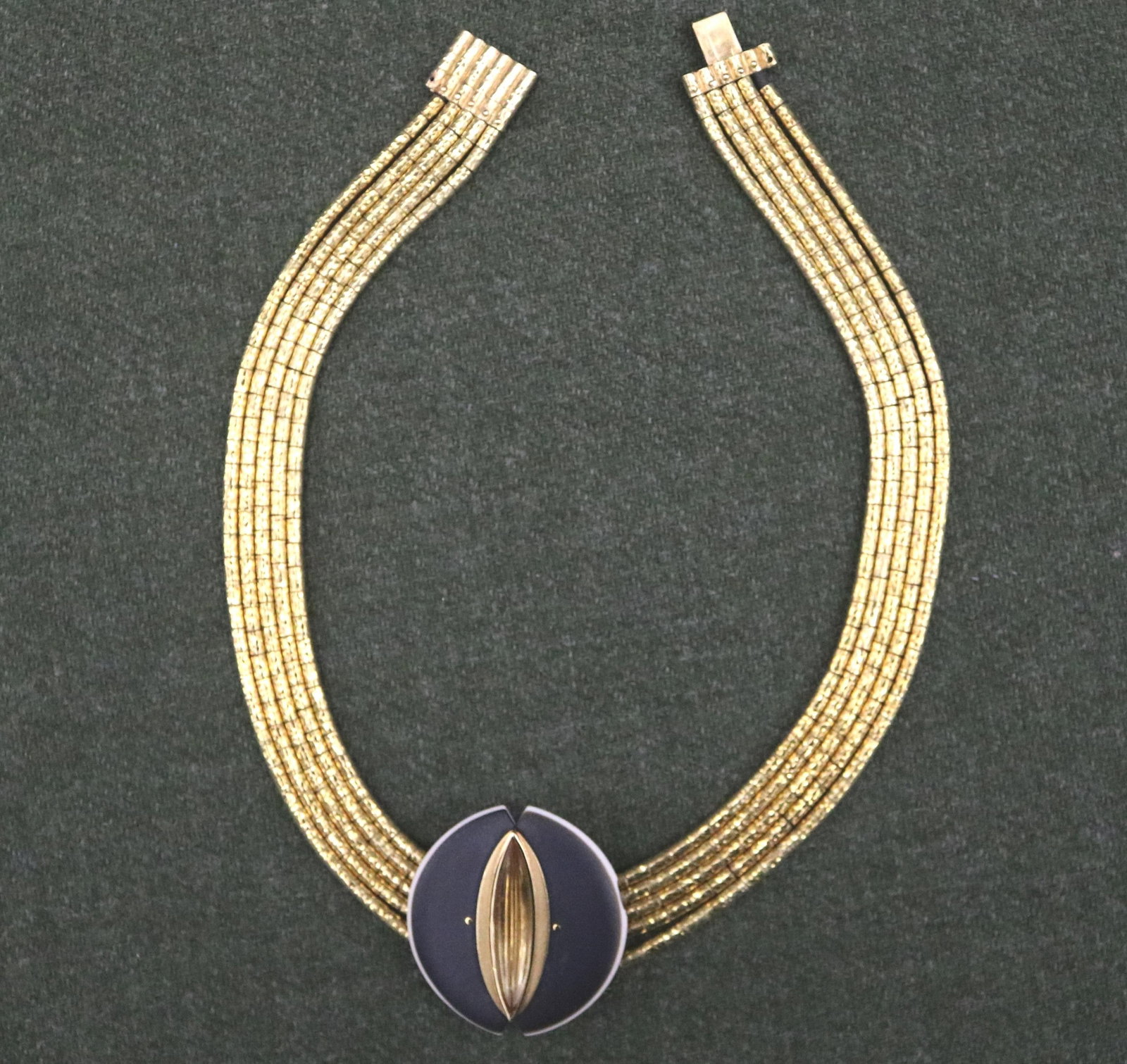 SIGNED MUNSTEINER ARTISAN-CRAFTED CONTEMPORARY DESIGN 18K (750) YELLOW GOLD, FIVE-STRAND FLEXIBLE: SIGNED MUNSTEINER ARTISAN-CRAFTED CONTEMPORARY DESIGN 18K (750) YELLOW GOLD, FIVE-STRAND FLEXIBLE LINK CHOKER WITH REMOVEABLE 18K GOLD, PORCELAIN AND CITRINE PIN/PENDANT Created by Atelier Tom Munstei