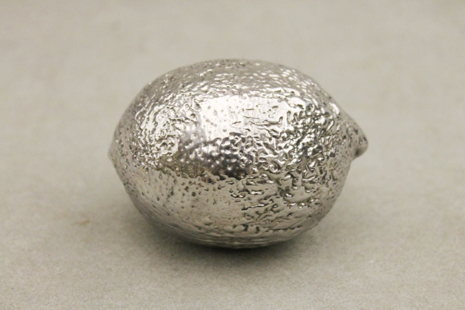 NATURALISTICALLY SCULPTED STERLING SILVER LEMON - L: 3 in.. (1 of 2)