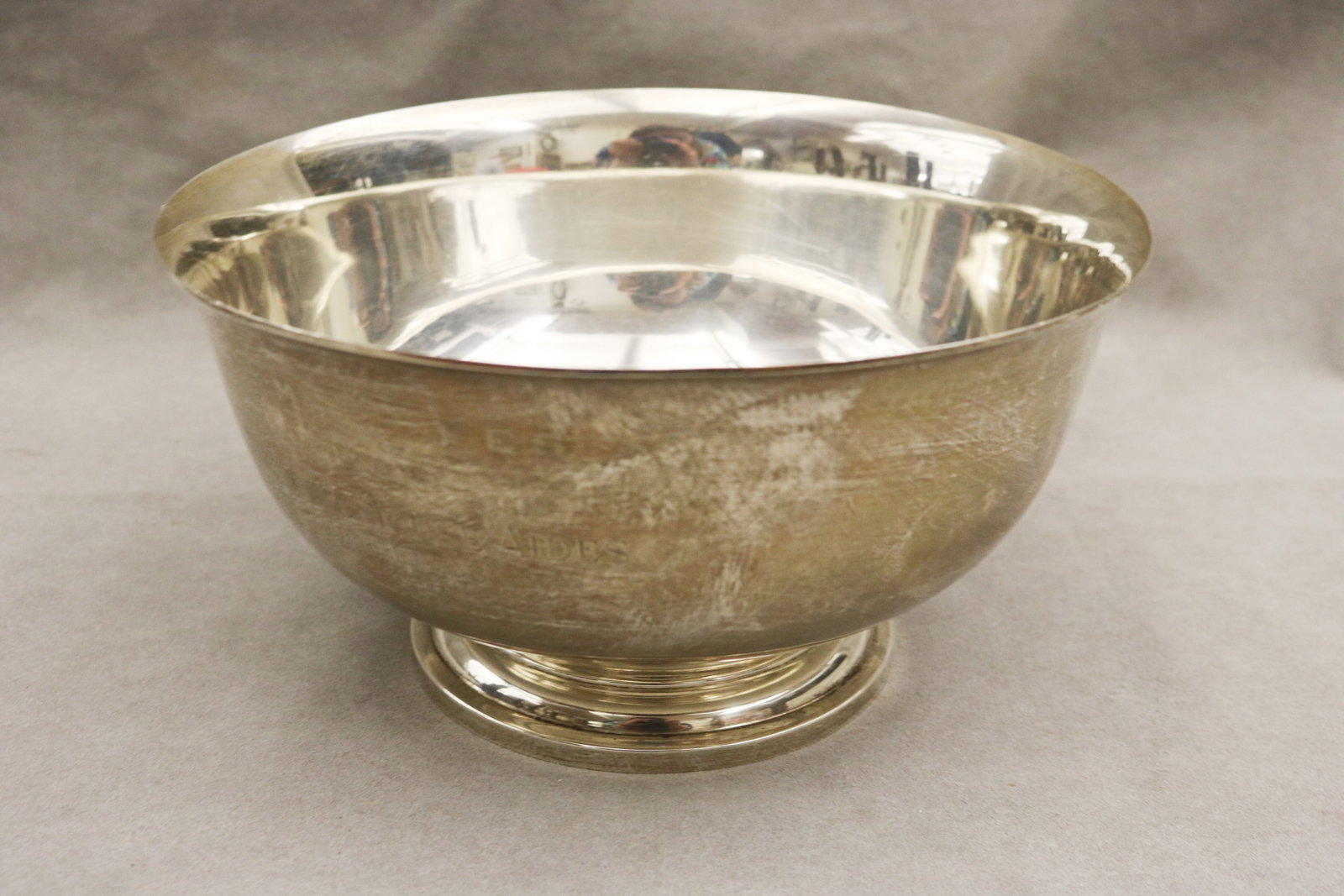 TUTTLE CO. REVERE-STYLE STERLING SILVER FOOTED, FLARING CIRCULAR BOWL - D: 9 in. Wt. 29.4 troy oz.. (1 of 6)