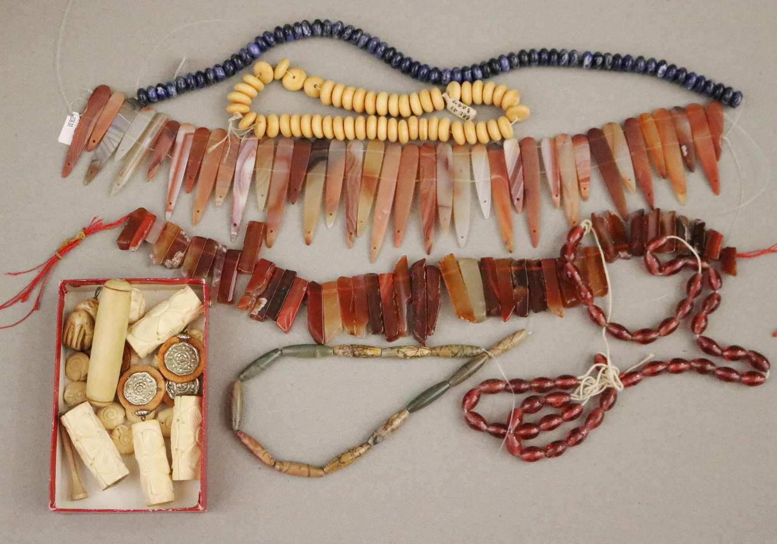 COLLECTION OF LOOSE BEADING STRANDS; JEWELRY MAKER'S STUDIO - . (1 of 8)