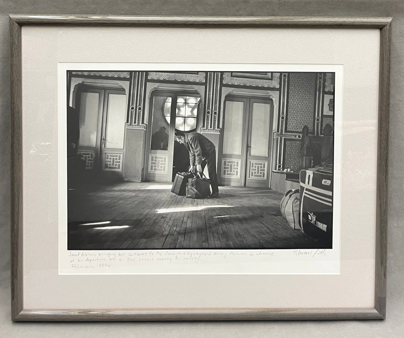 EDWARD SEROTTA (American, born 1949). JOSEF ABINUN BRINGING HIS SUITCASES TO THE SARAJEVO SYNAGOGUE, (1 of 6)