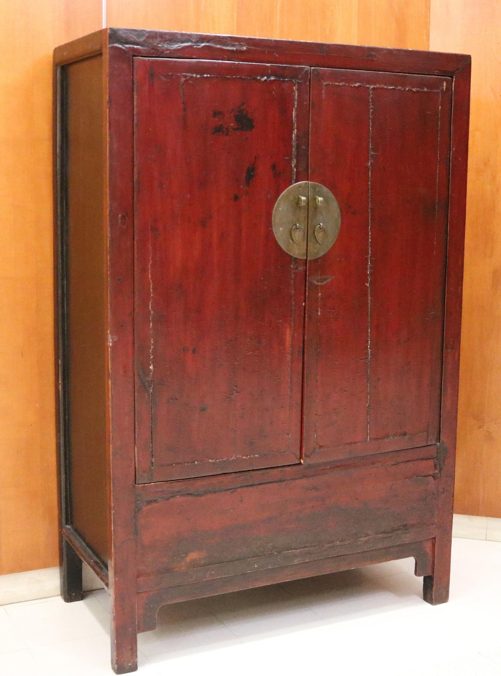 CHINESE RED LACQUER TWO-DOOR WEDDING CABINET 19th century - H: 70 in.; W: 46 in. D: 21 5/8 in.. (1 of 13)