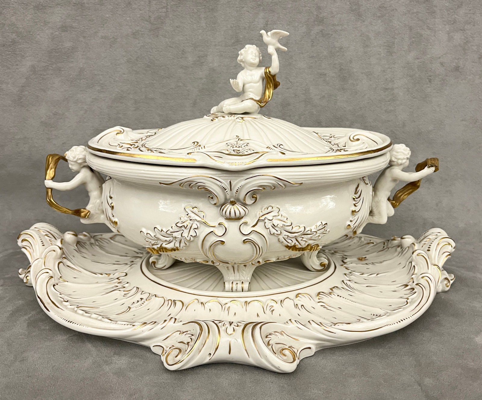 RENAISSANCE STYLE GILT-DECORATED WHITE PORCELAIN TUREEN WITH UNDERTRAY - Undertray, L 16 1/2 in.. (1 of 16)