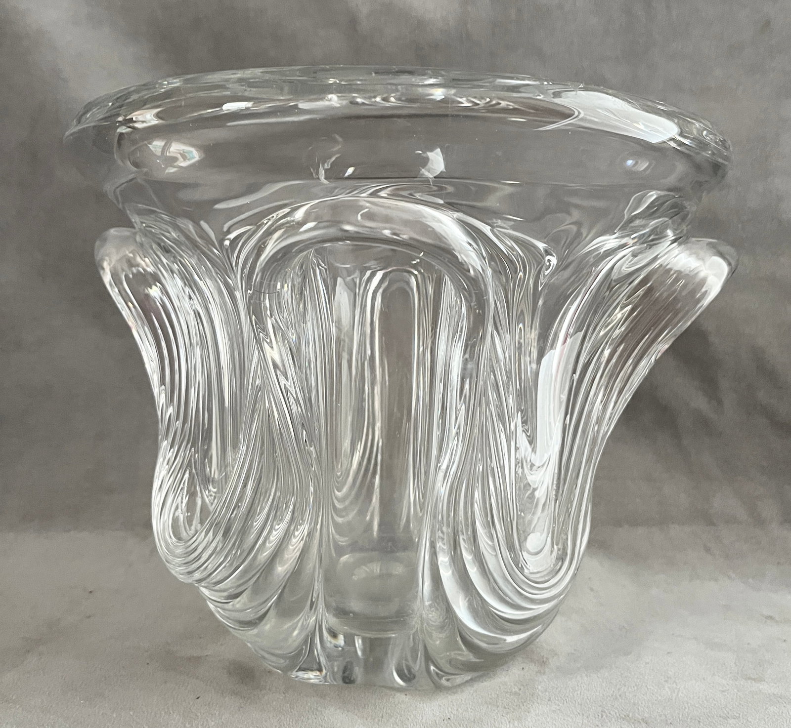 VAL ST. LAMBERT CUT COLORLESS CRYSTAL SCULPTURAL VASE - H: 8 1/2 in. D: 10 1/2 in.. (1 of 4)