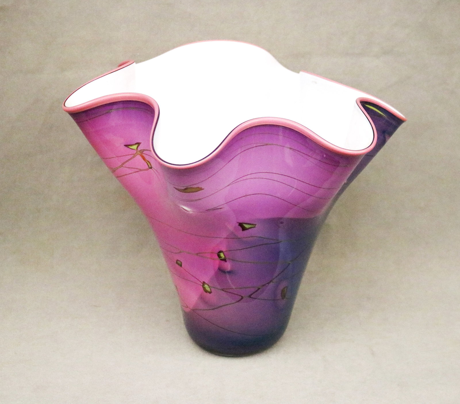 SIGNED CONTEMPORARY FLARING ART GLASS VASE - . (1 of 5)