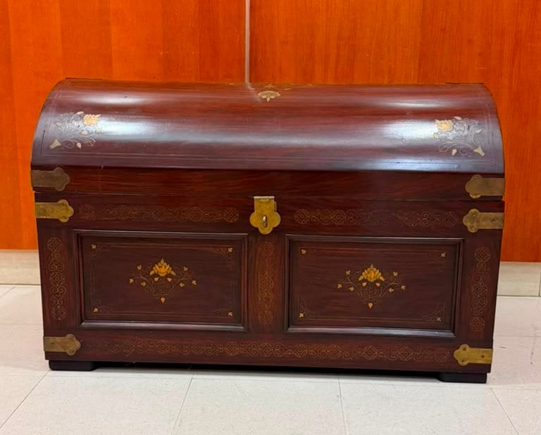 INDIAN INLAID ROSEWOOD DOMED TOP STORAGE TRUNK - H: 23 1/2"; W: 36"; D: 20 1/2". (1 of 5)