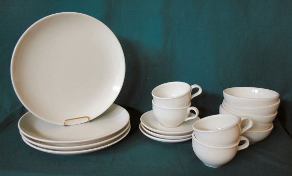 Set of 16: Russel Wright White Iroquois China: 16 pc set of white Russel Wright Iroquois Casual China dinnerware. Not a perfect set of 4 - includes 4 dinner plates, 4 cups, 3 saucers and 5 bowls. Also included is an unmarked matching salt and pepp