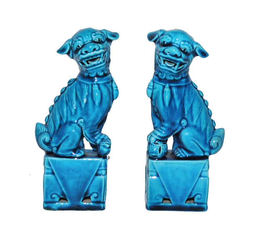 Set/2 Turquoise Chinese Foo Dogs: Set of 2 vintage turquoise ceramic foo dogs. Finely detailed. 6.5" h.